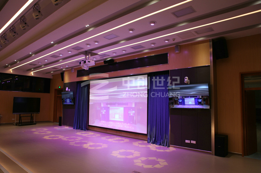 南山外國語學(xué)校濱海小學(xué)多功能廳-舞臺區(qū)域照片